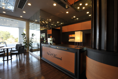 MONARCH COUNTRY CLUB CAFE3